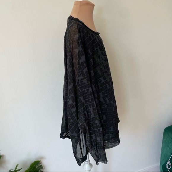 Rundholz Black Print Word Flock Listen Flowers Long Sleeve Mesh Cotton Top EUC S - Picture 4 of 12